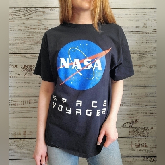 Fashion Nova NASA Tee - large - Picture 2 of 8